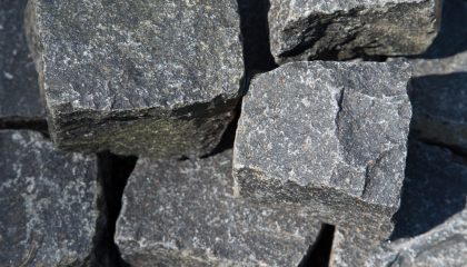 Pflastersteine – Basalt schwarz 4x6cm