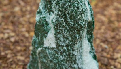 Zierstein – Artic grün Miniobelisk 20-40cm