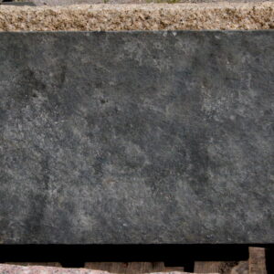 Blockstufen – Basalt schwarz