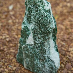 Zierstein – Artic grün Miniobelisk 20-40cm